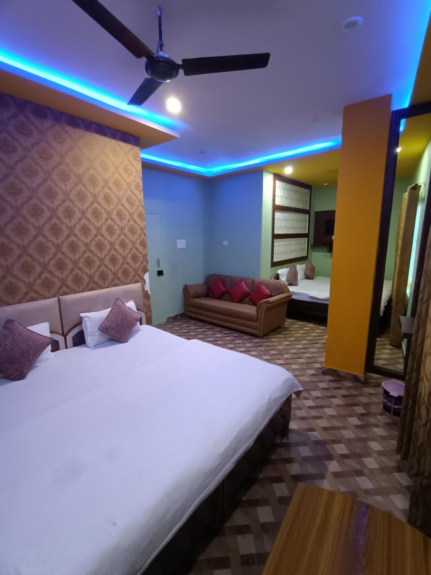 Hotel Picasso Varanasi Prime Location Exterior foto