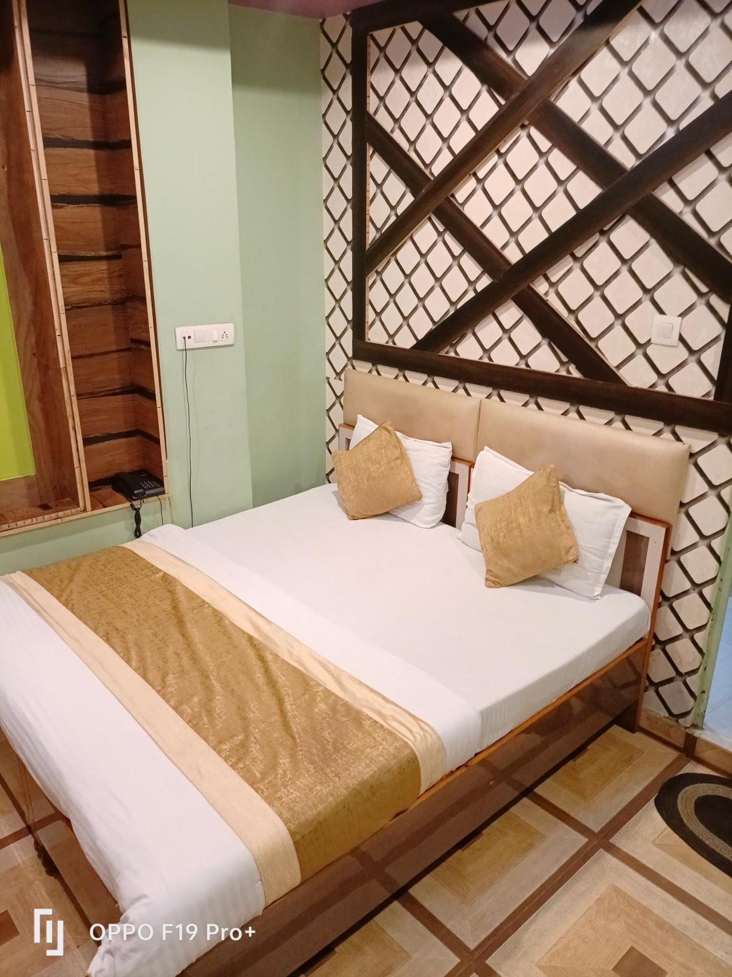 Hotel Picasso Varanasi Prime Location Exterior foto