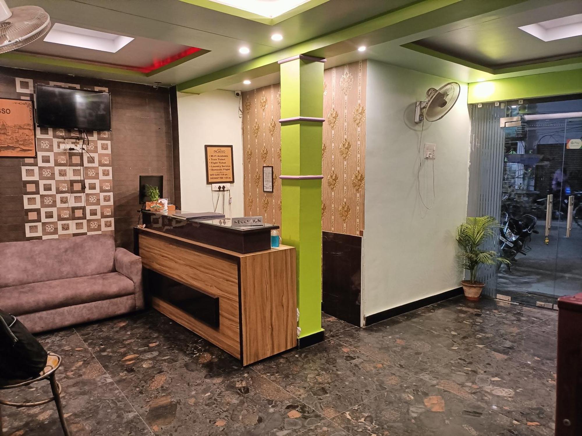 Hotel Picasso Varanasi Prime Location Exterior foto
