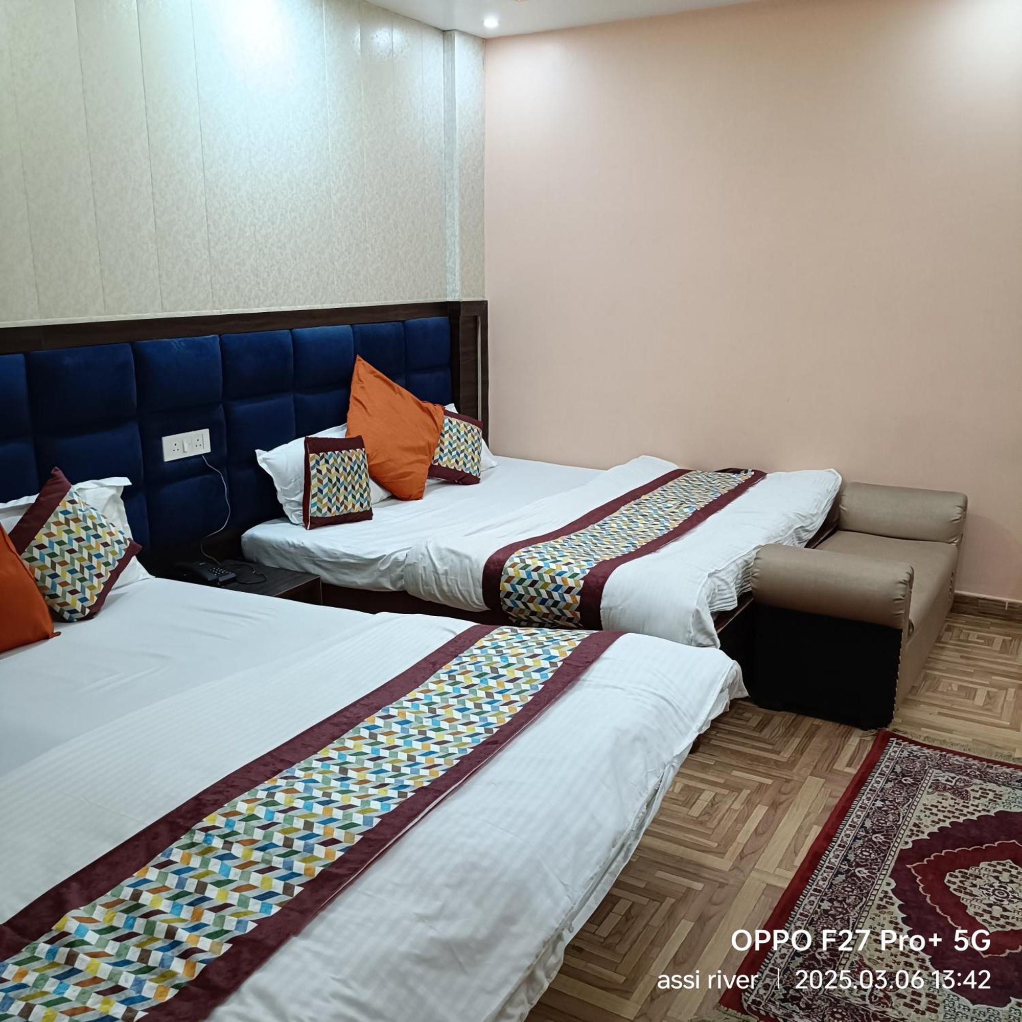 Hotel Picasso Varanasi Prime Location Exterior foto