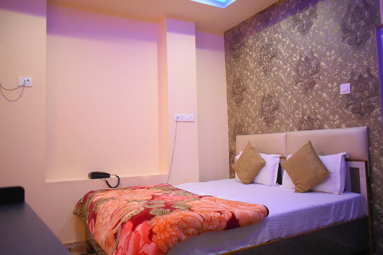 Hotel Picasso Varanasi Prime Location Exterior foto