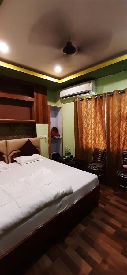 Hotel Picasso Varanasi Prime Location Exterior foto